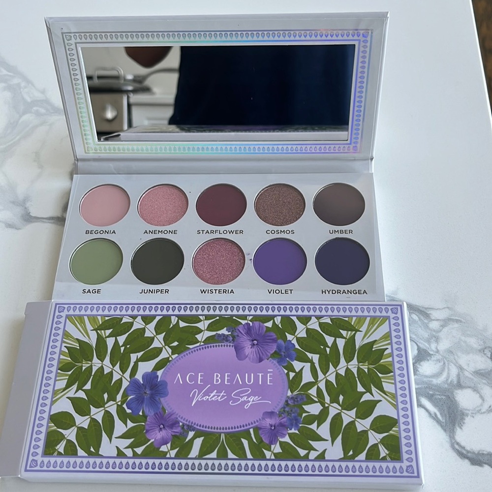 Ace beaute violet sage eyeshadow palette nwt